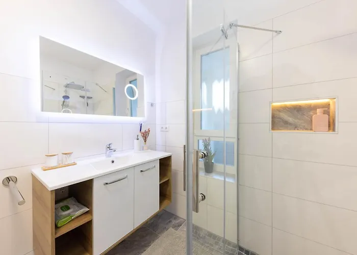 Sarah Fuer 6 Gaeste * 安德纳赫